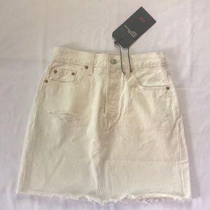 Levi’s Hi-Rise Deconstructed Denim Skirt Ivory NEW